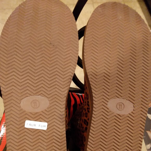 Officially Licensed NFL Women's Leopard-Print Bling Boot by Love Cuce Carolina P - Picture 12 of 16